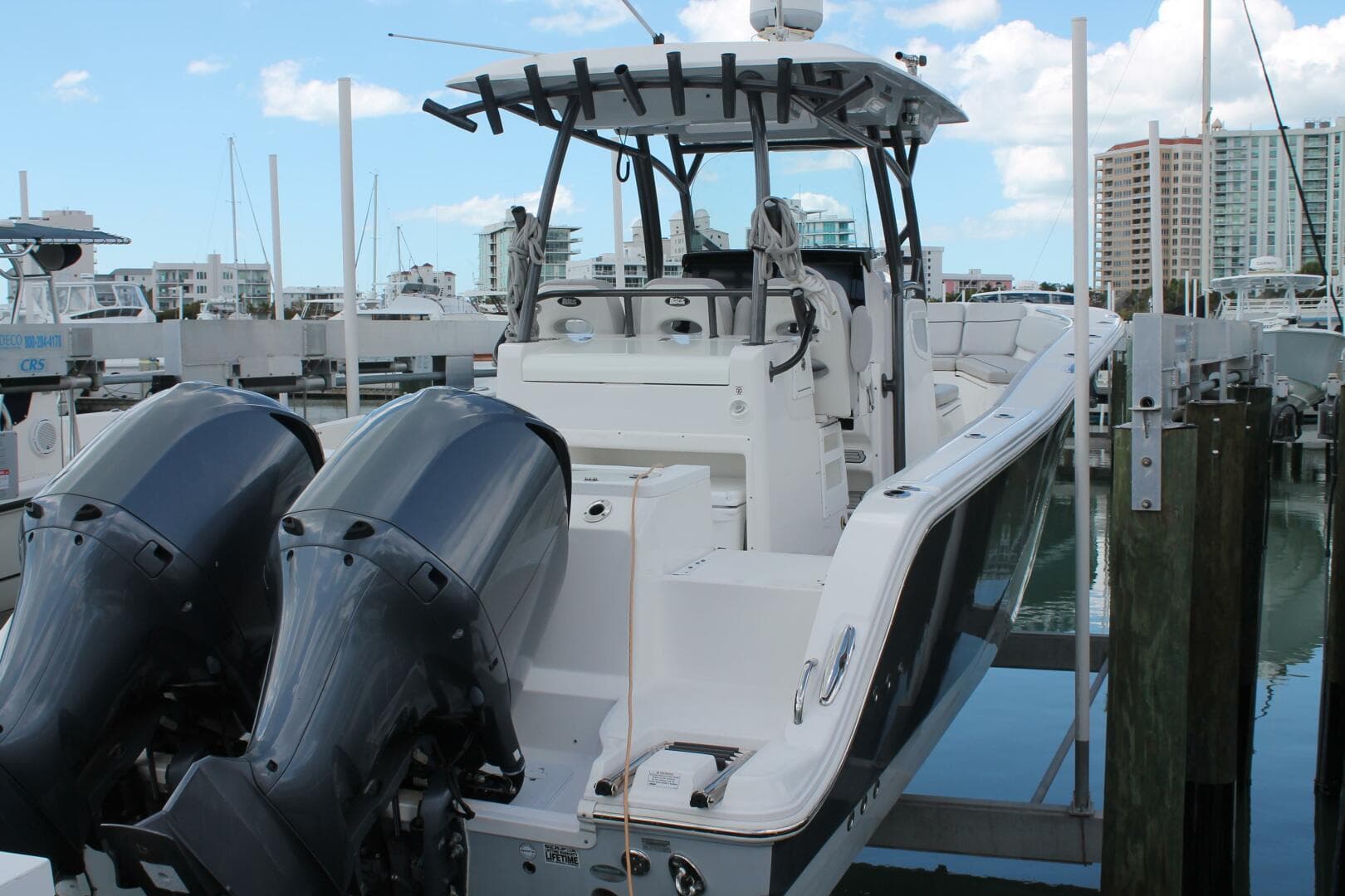 2018 Sea Fox 328 Commander