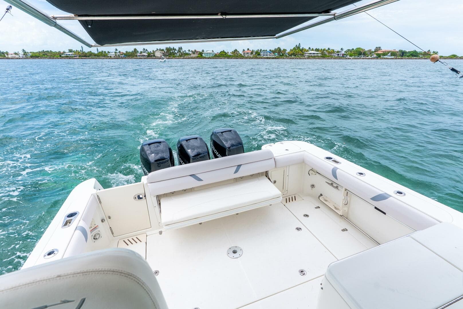 2012 Boston Whaler 345 Conquest - Stern