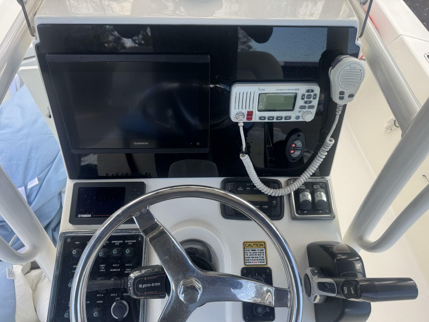 2016 Pathfinder 2400 TRS