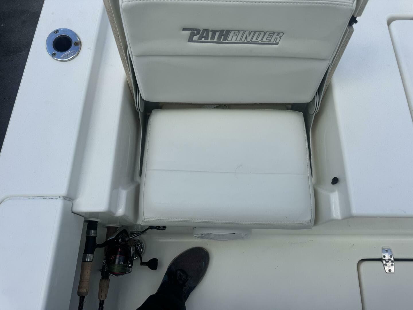 2016 Pathfinder 2400 TRS