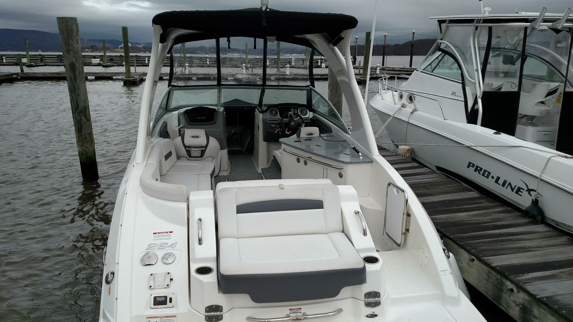 2014 Chaparral 264 Sunesta
