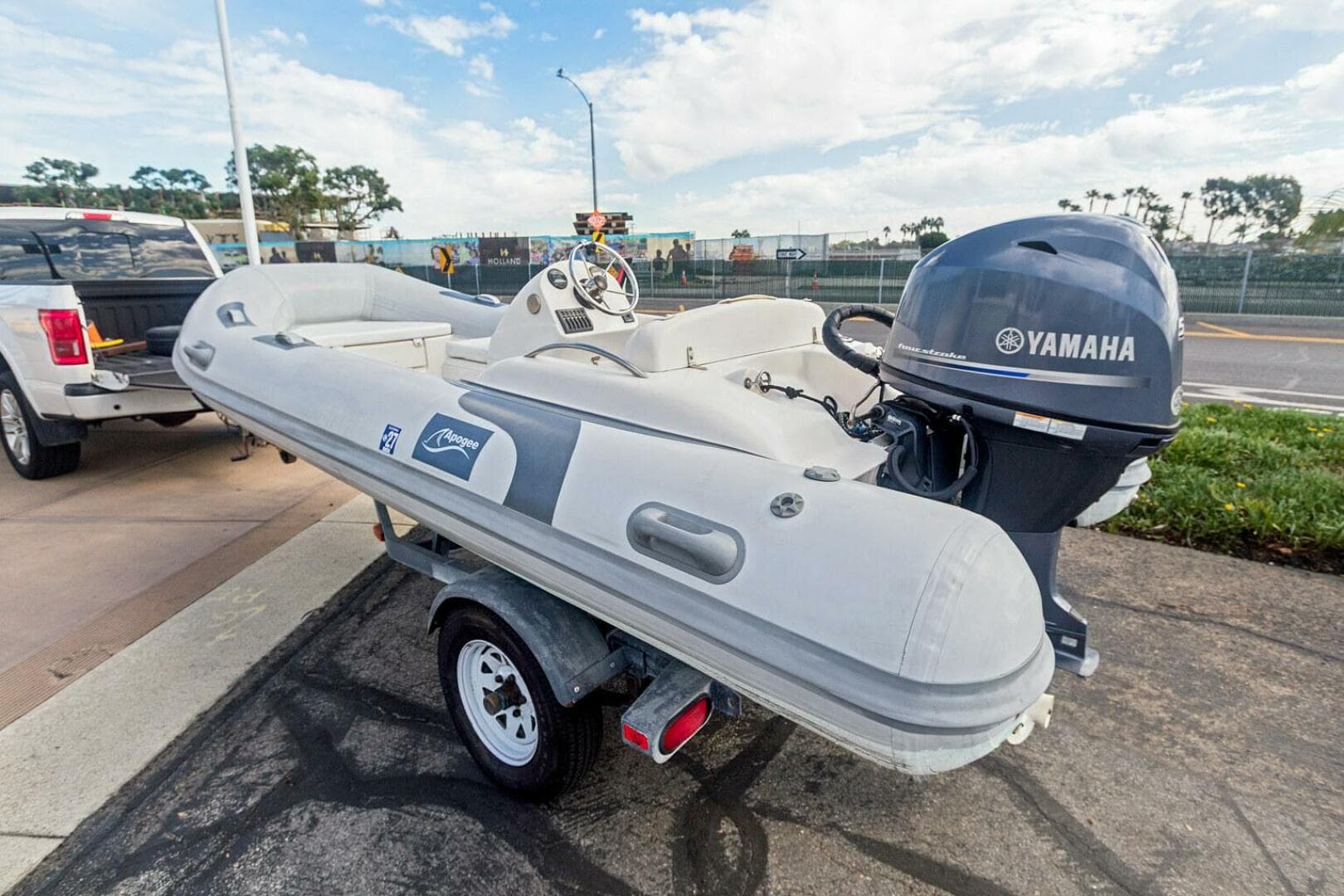 2000 Sea Ray 370 Express Cruiser