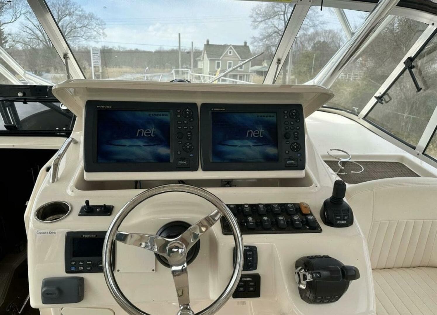 2014 Grady-White Express 330