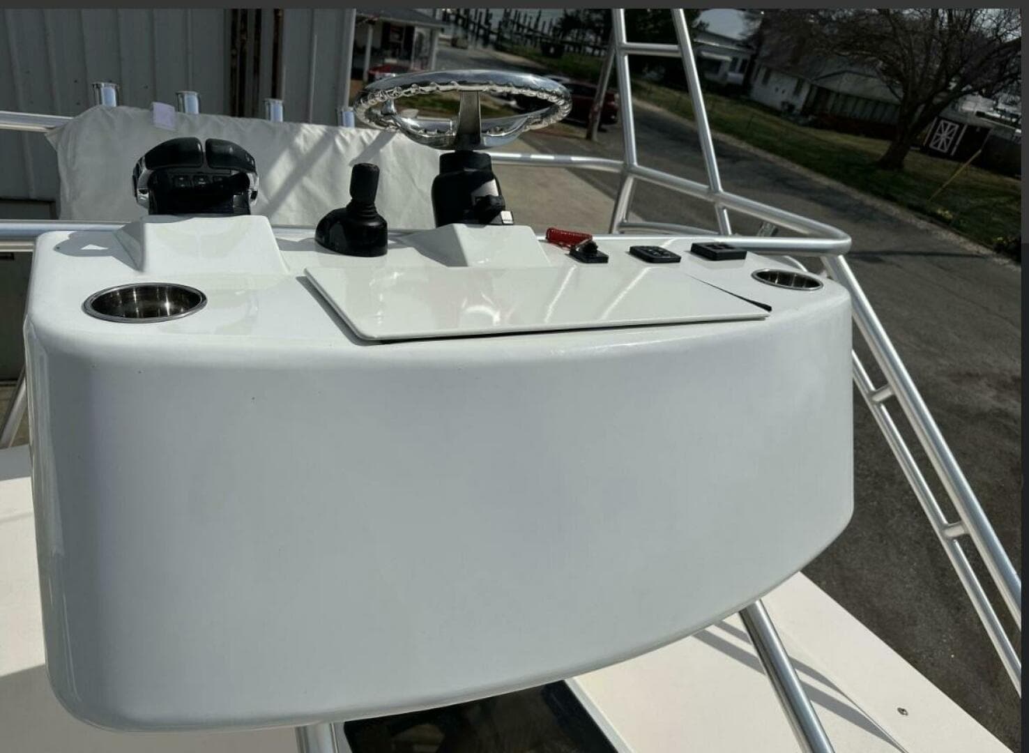 2014 Grady-White Express 330
