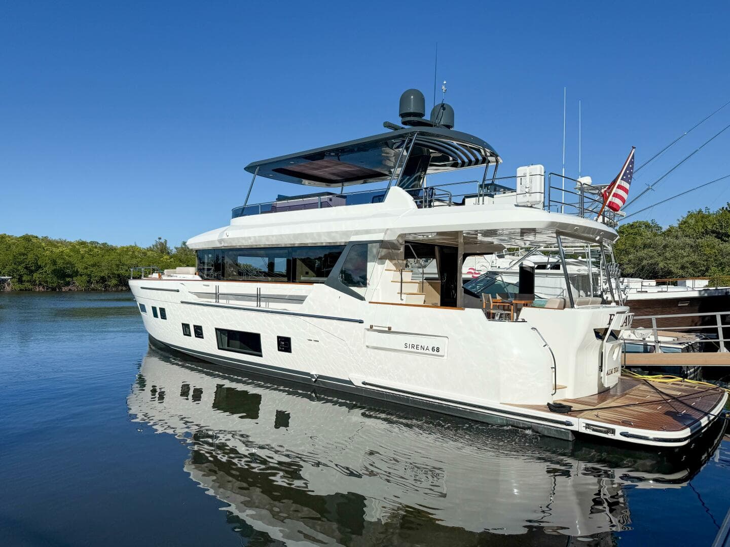 2023 Sirena 68