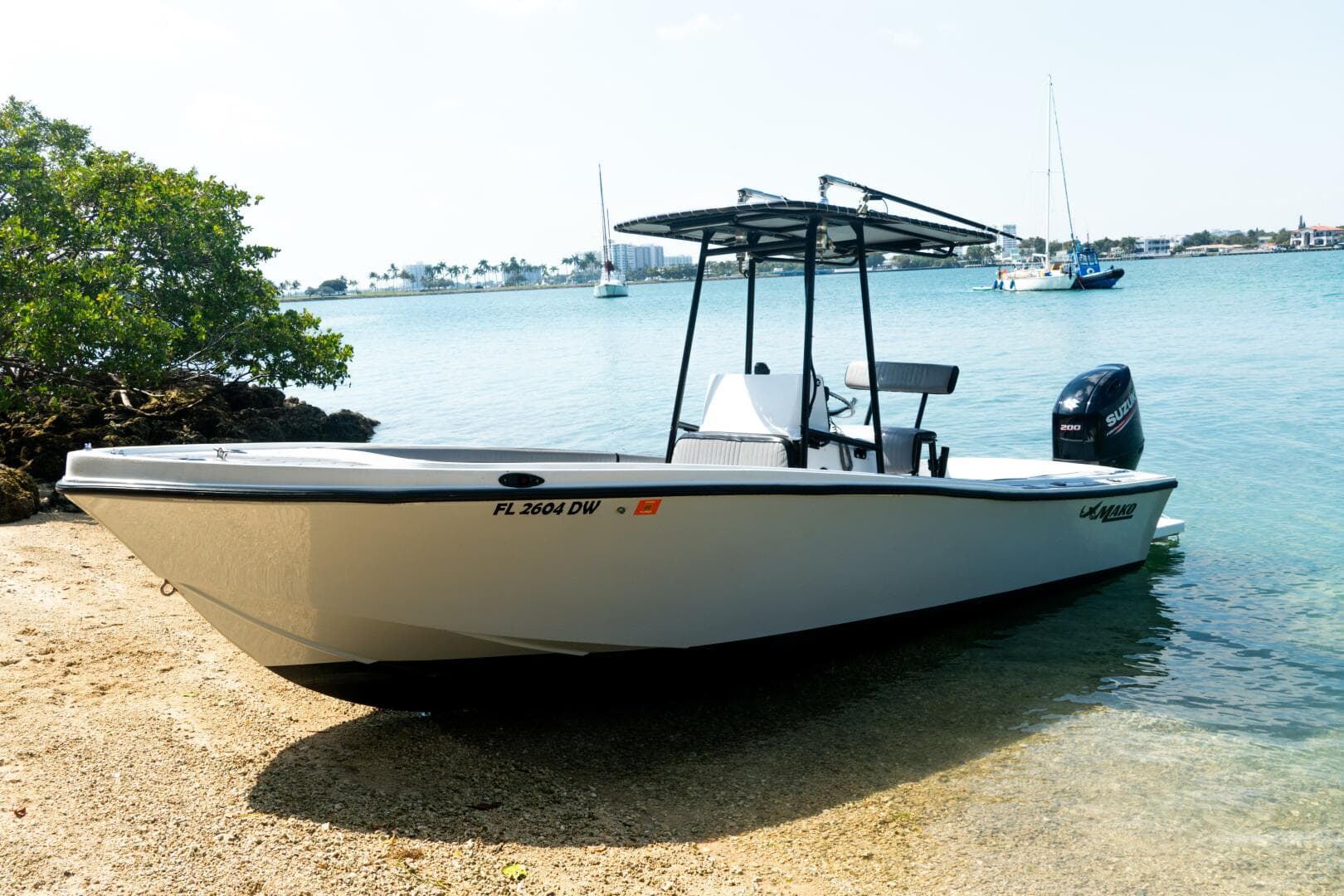 1980 Mako 214 Walkaround