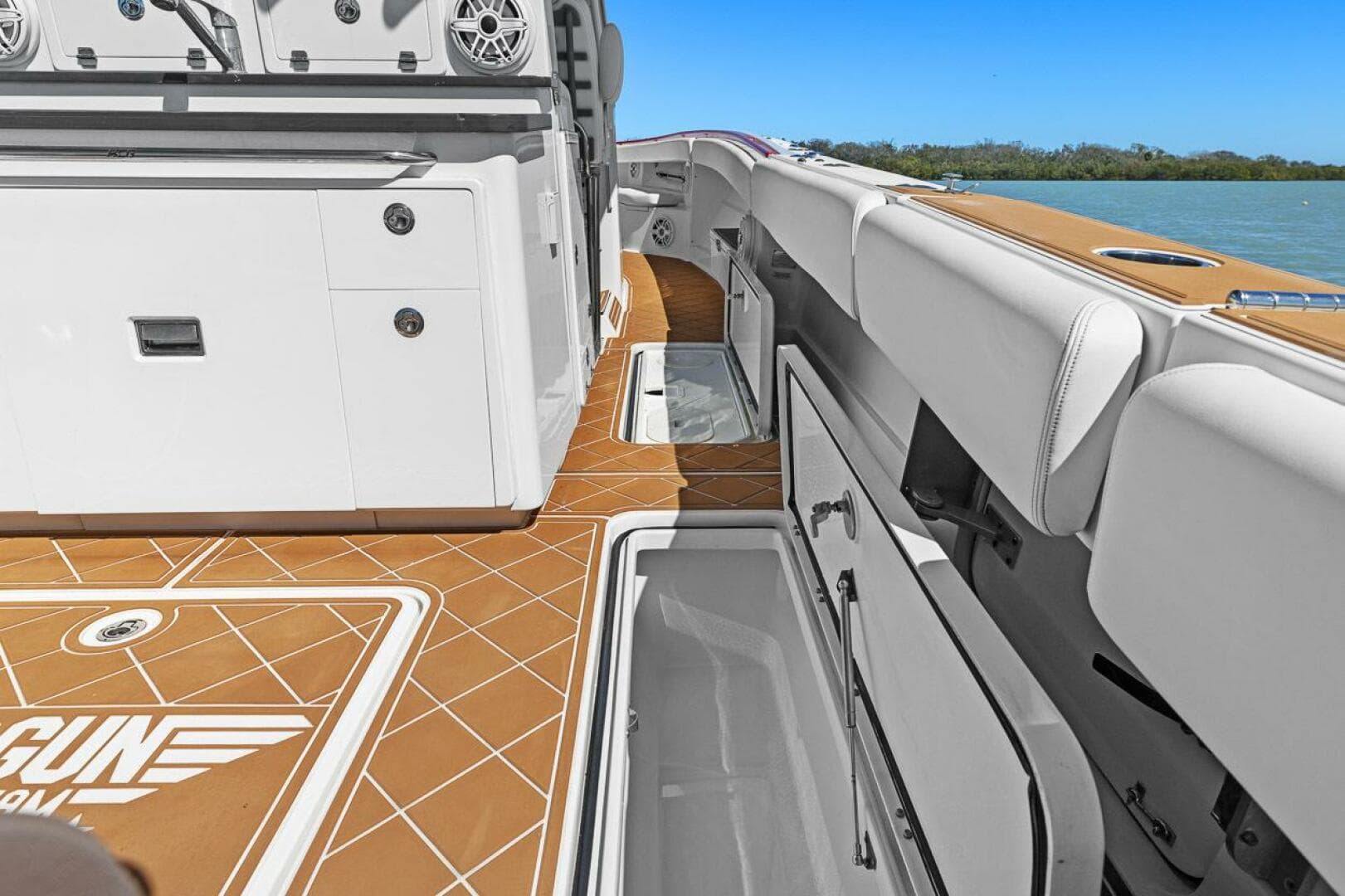 2019 Hydra-Sports 4200 Siesta