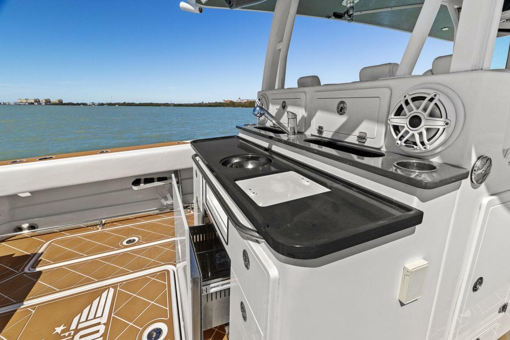 2019 Hydra-Sports 4200 Siesta