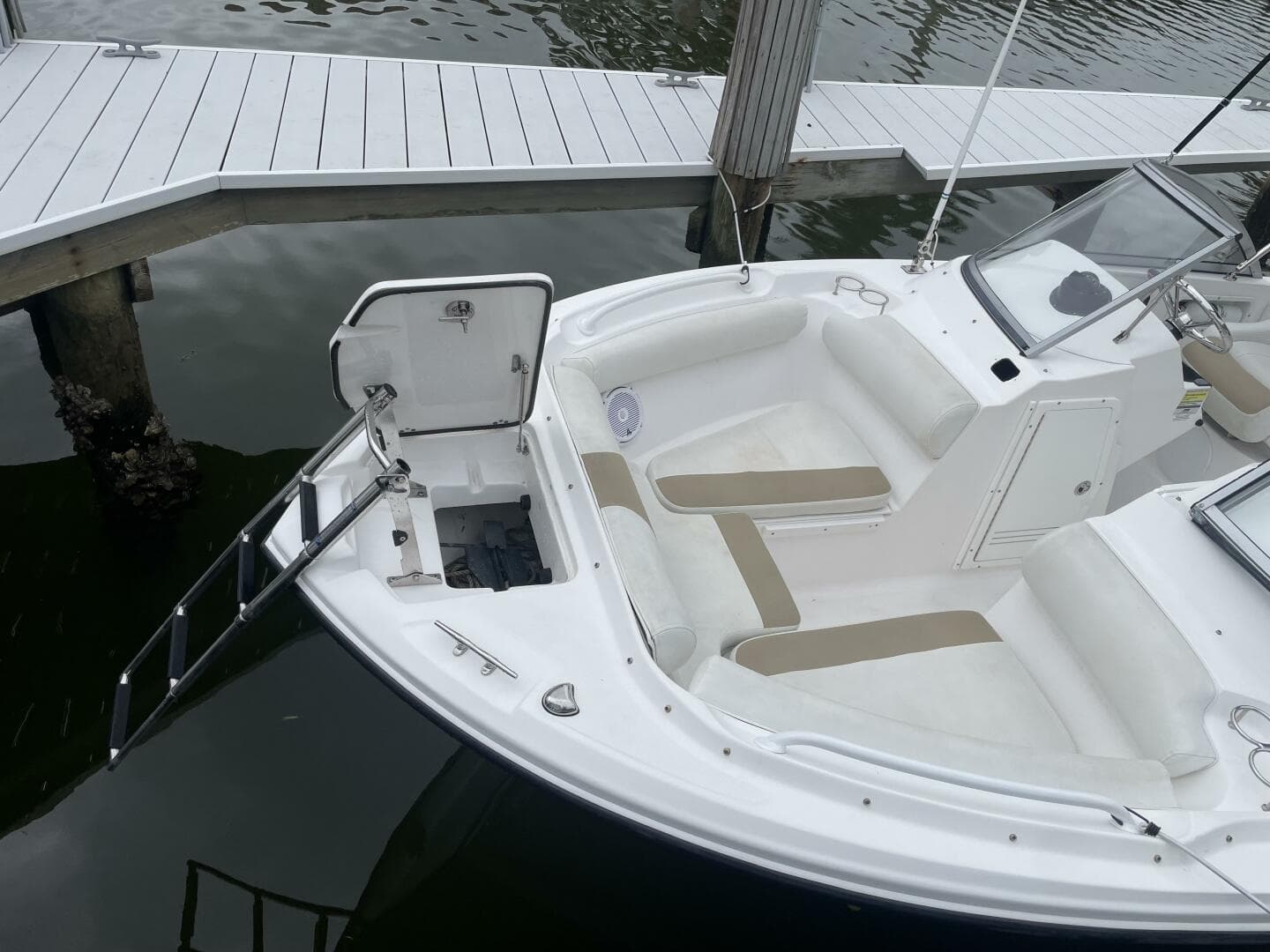 2016 Edgewater 205 CX