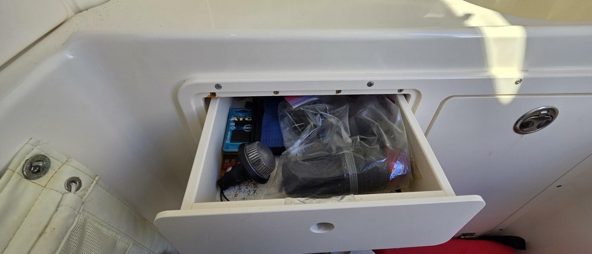 2006 Boston Whaler 270 Outrage