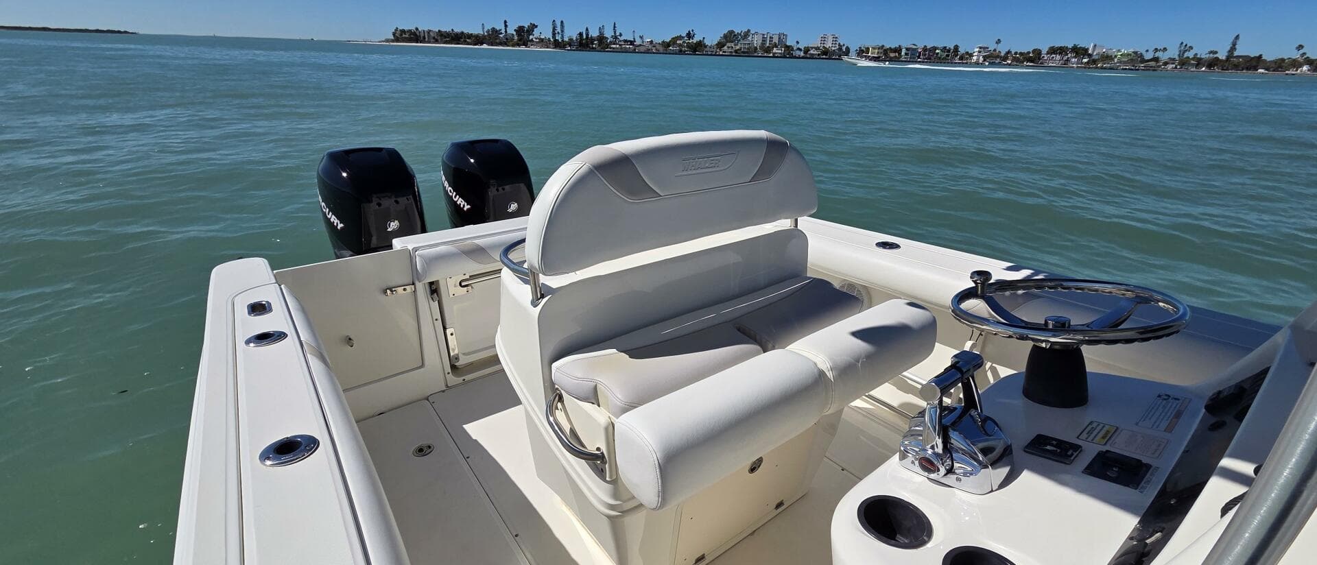 2006 Boston Whaler 270 Outrage