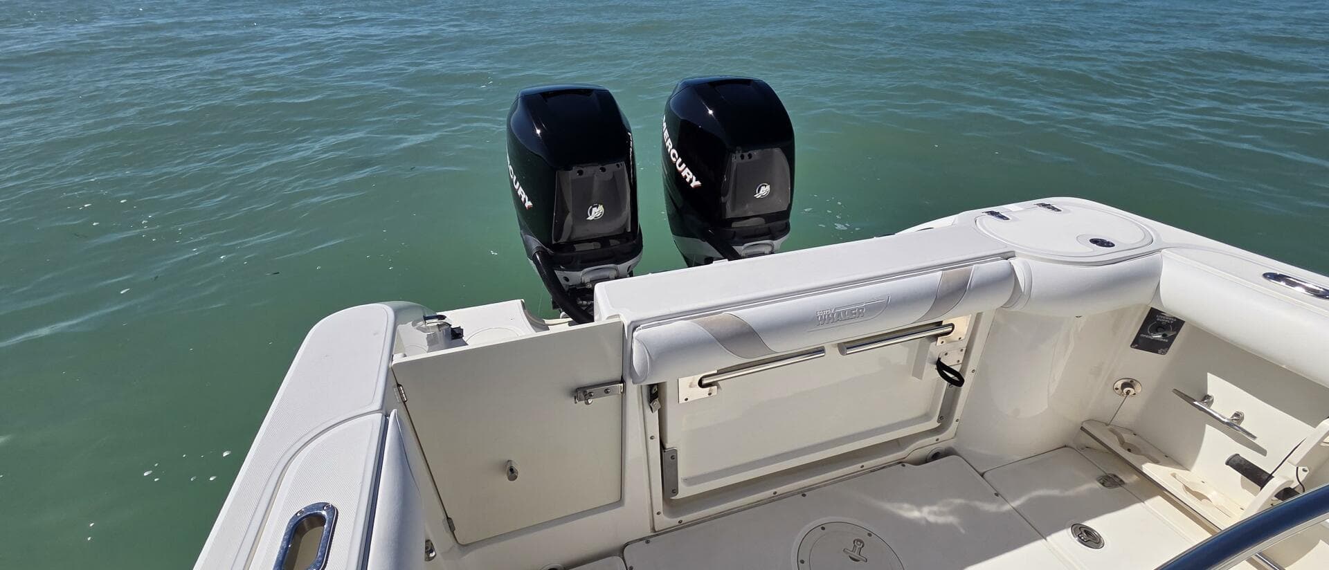 2006 Boston Whaler 270 Outrage