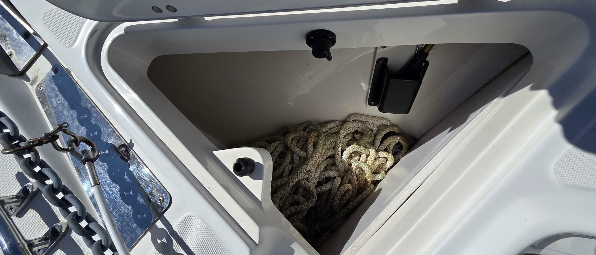 2006 Boston Whaler 270 Outrage