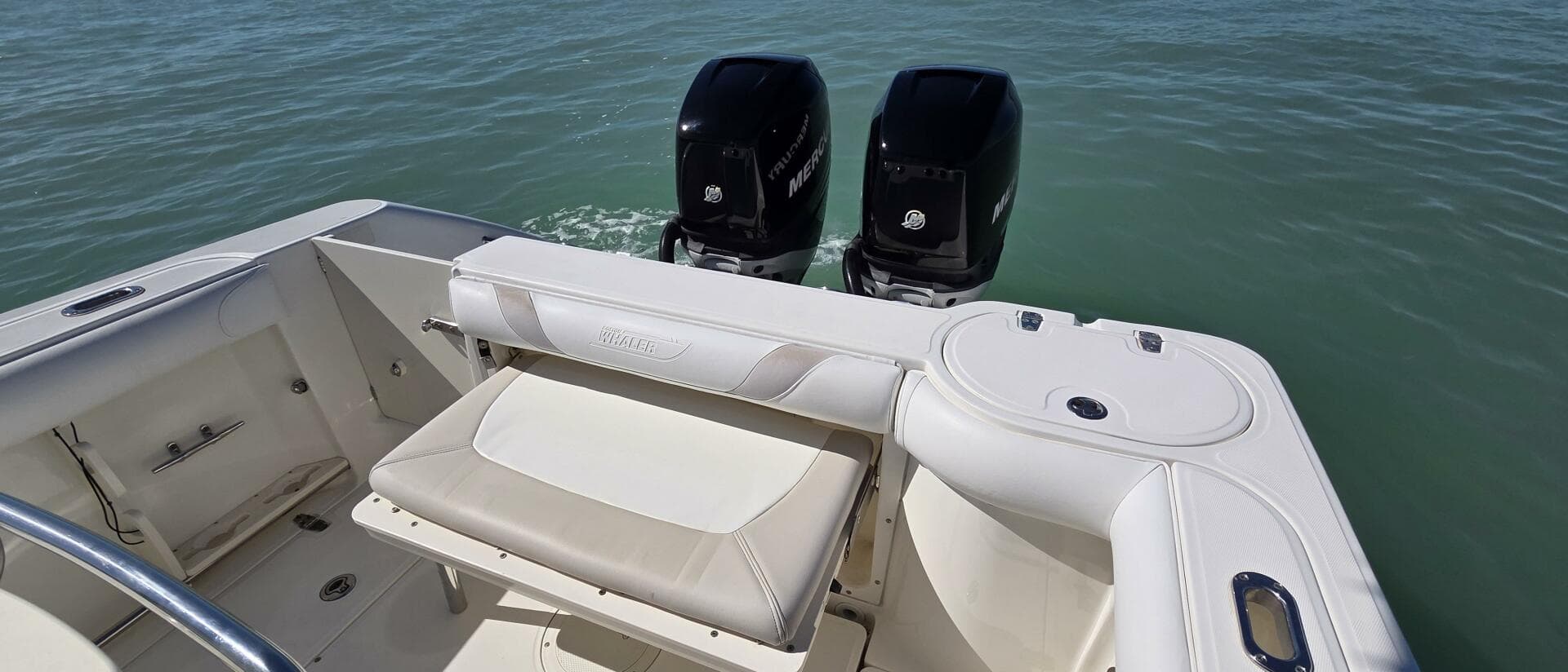 2006 Boston Whaler 270 Outrage