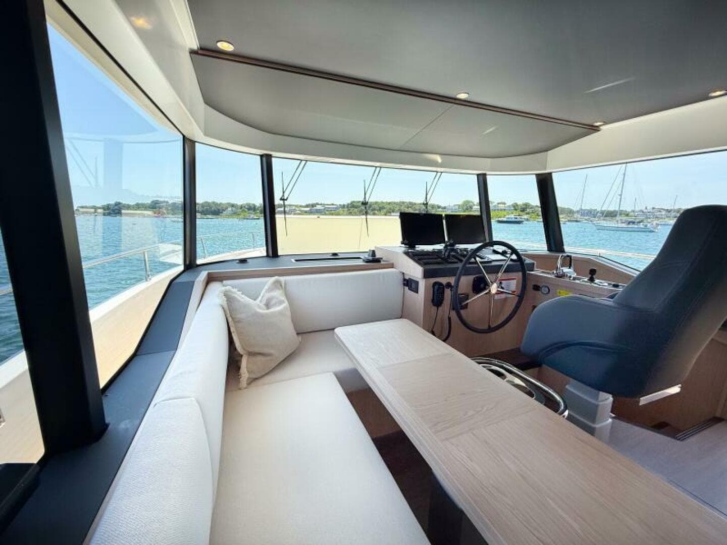 2026 Beneteau Swift Trawler 54