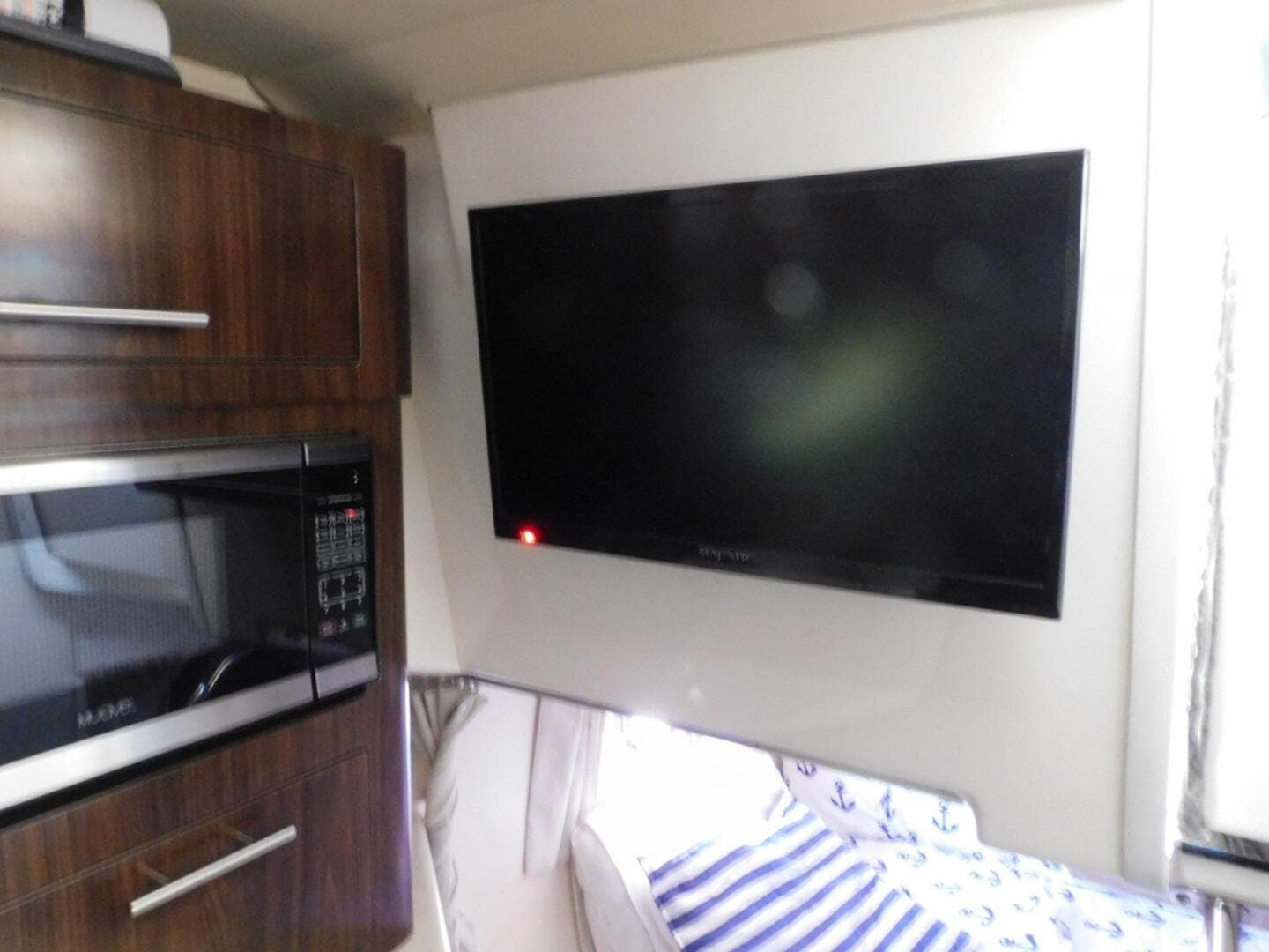 2019 Regal 28 Express