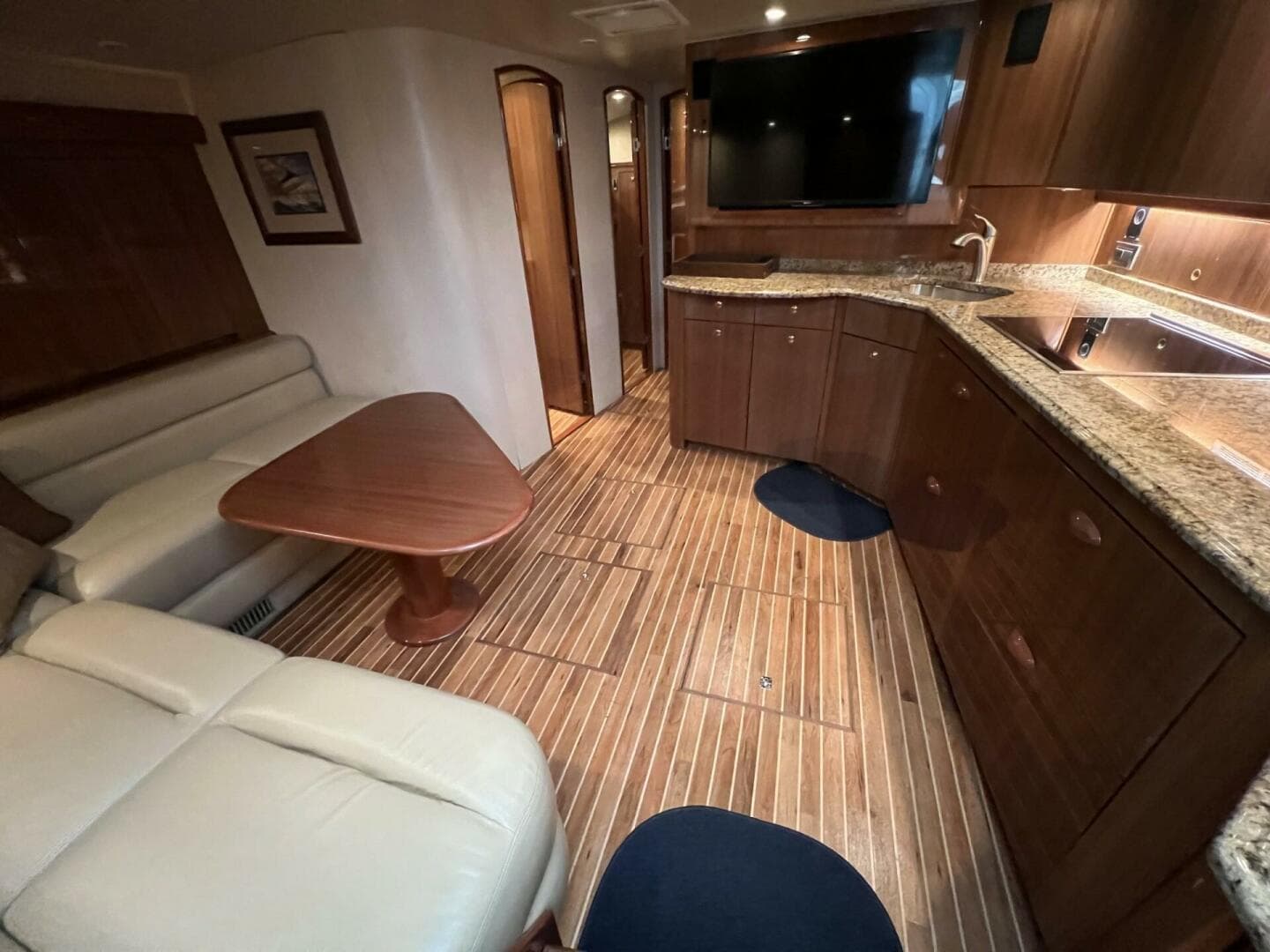 Viking 52 SILENT PARTNER - Salon/Galley