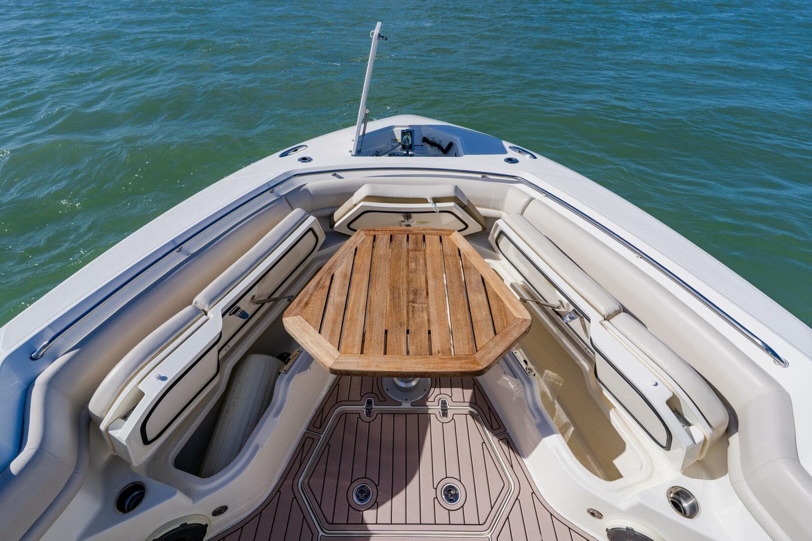 2019 Boston Whaler 380 Outrage