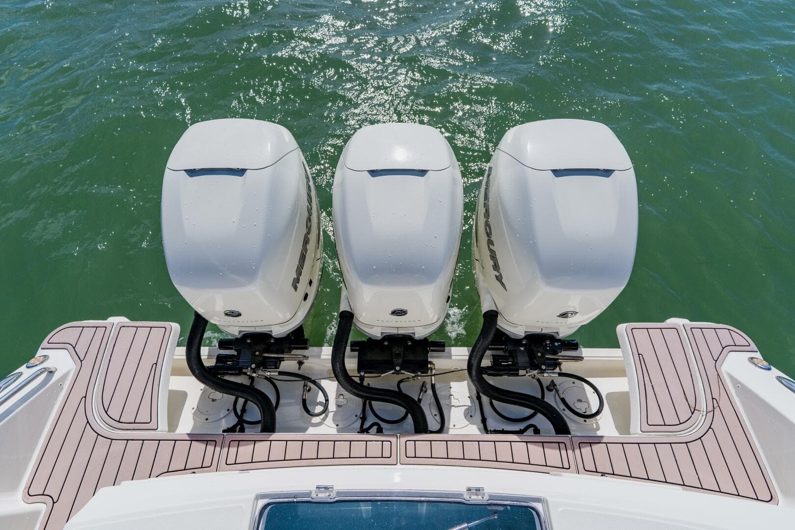 2019 Boston Whaler 380 Outrage