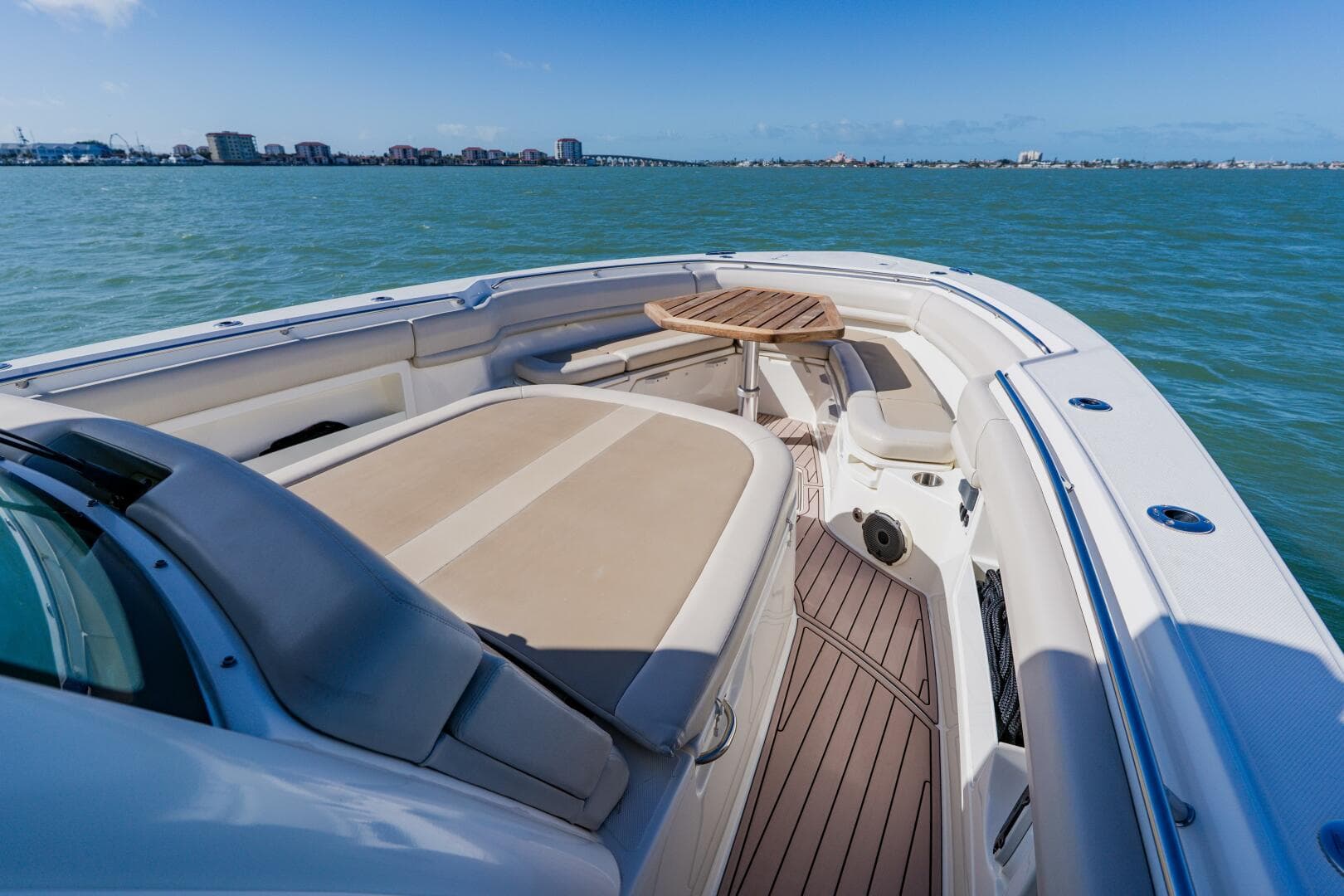2019 Boston Whaler 380 Outrage