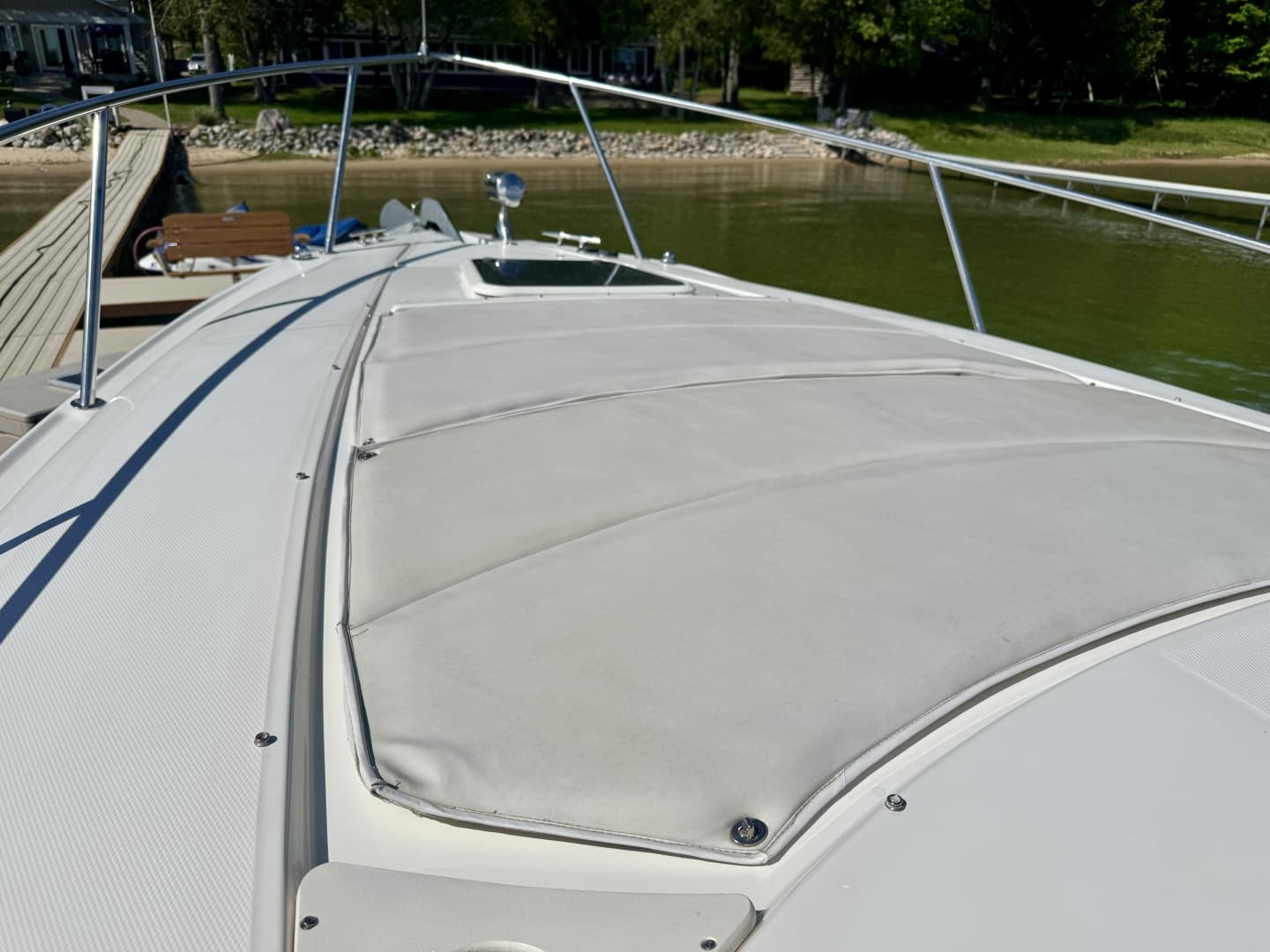 2004 Regal 3260 Commodore