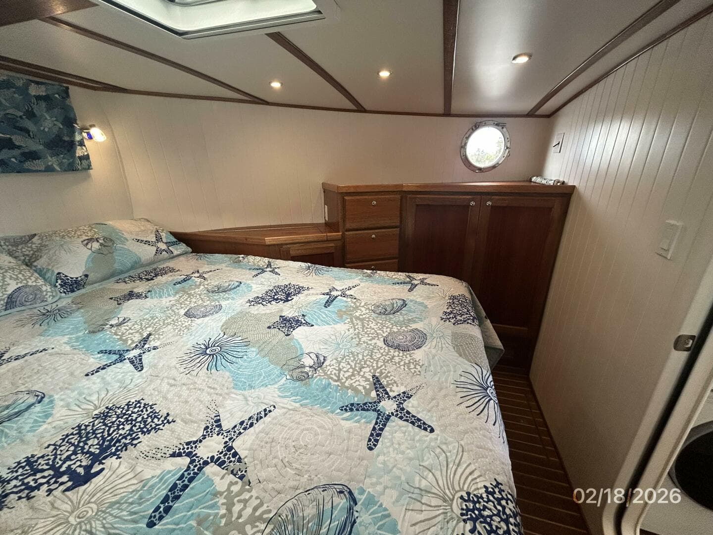 37' Great Harbour master stateroom starboard