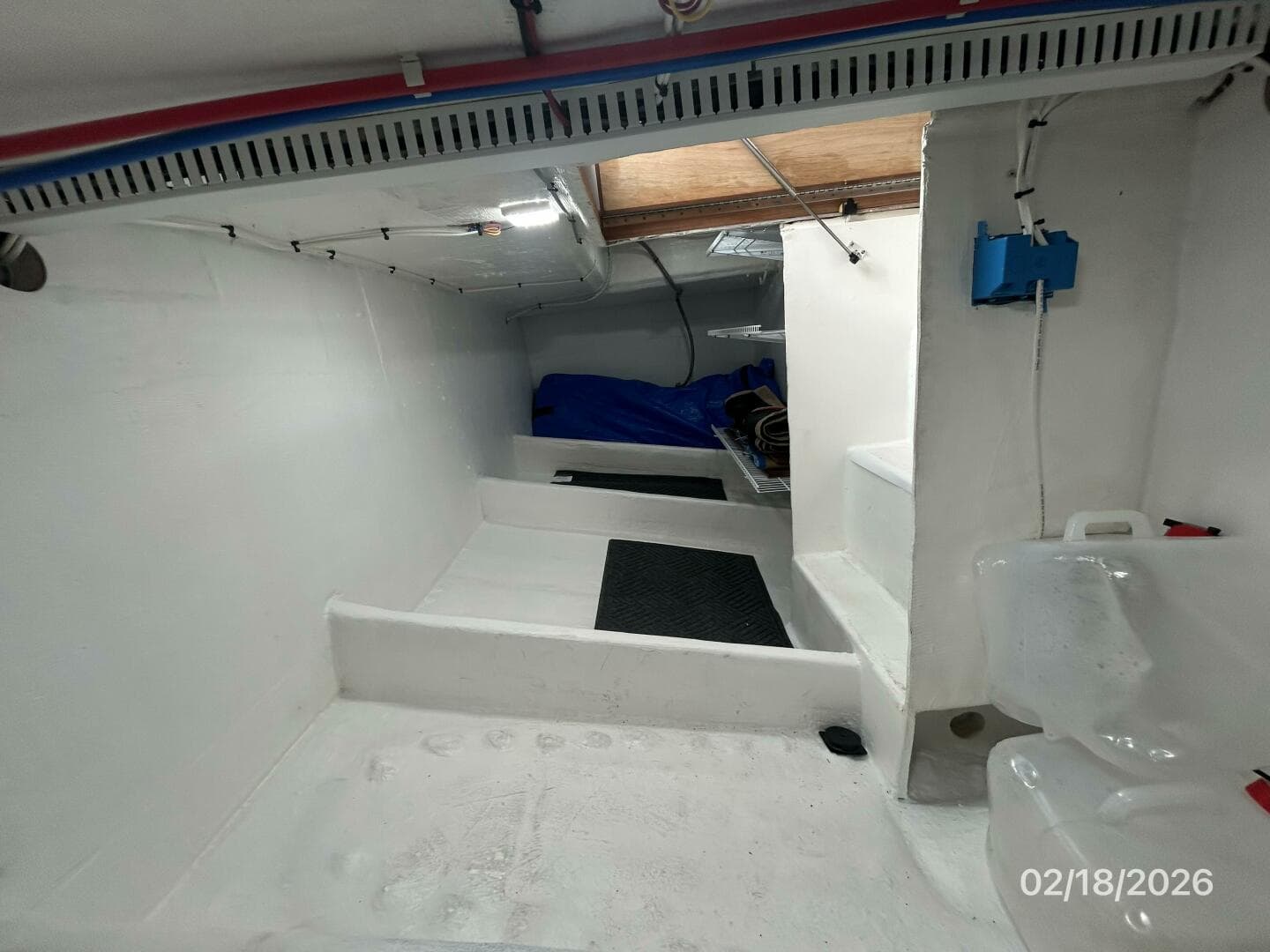 37' Great Harbour commissary port