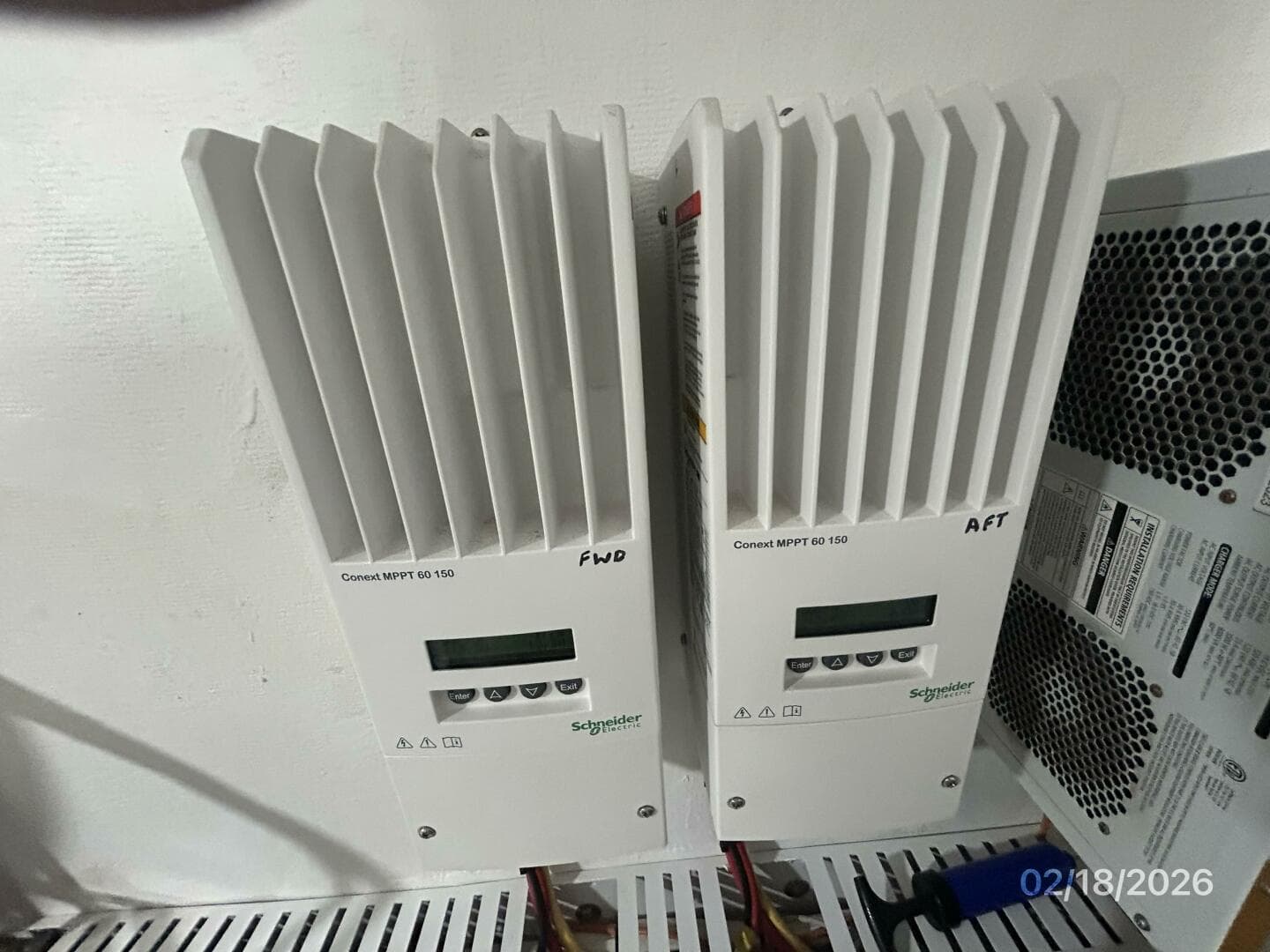 37' Great Harbour solar panels controllers