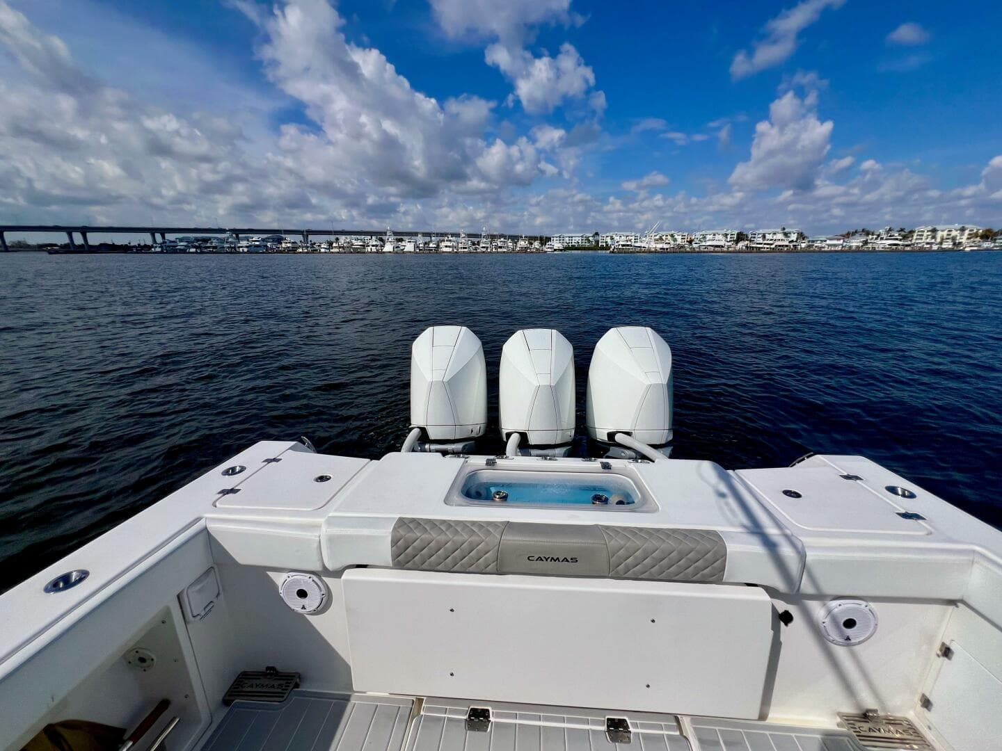 2021 Caymas 341CC
