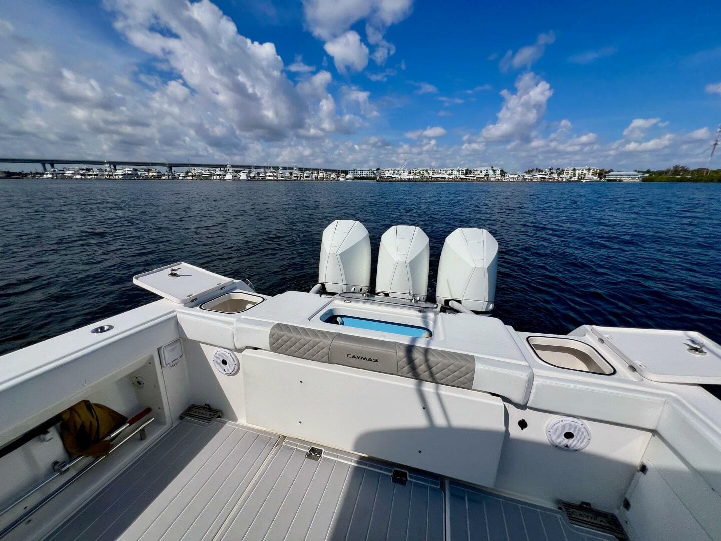 2021 Caymas 341CC
