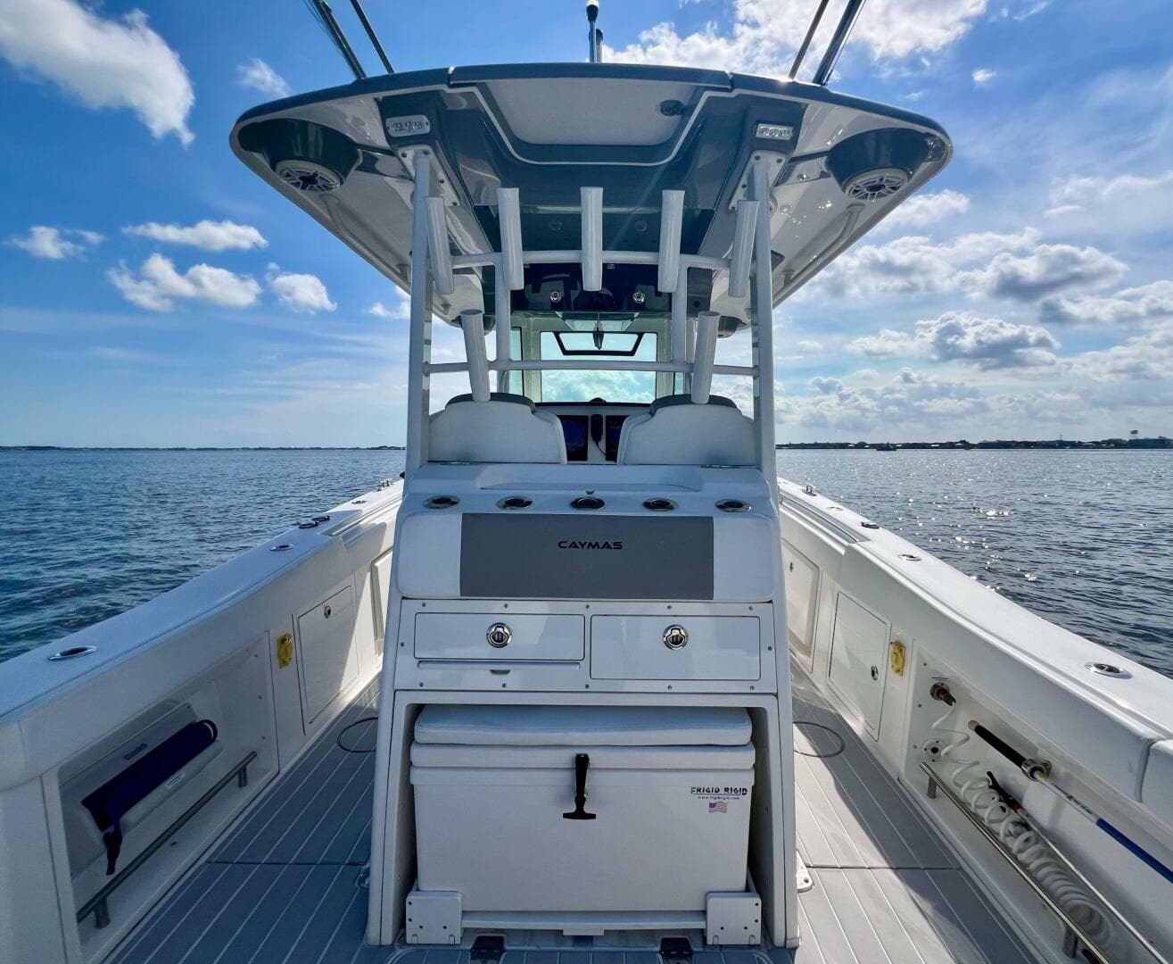 2021 Caymas 341CC