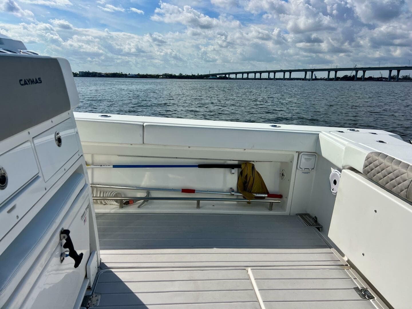 2021 Caymas 341CC