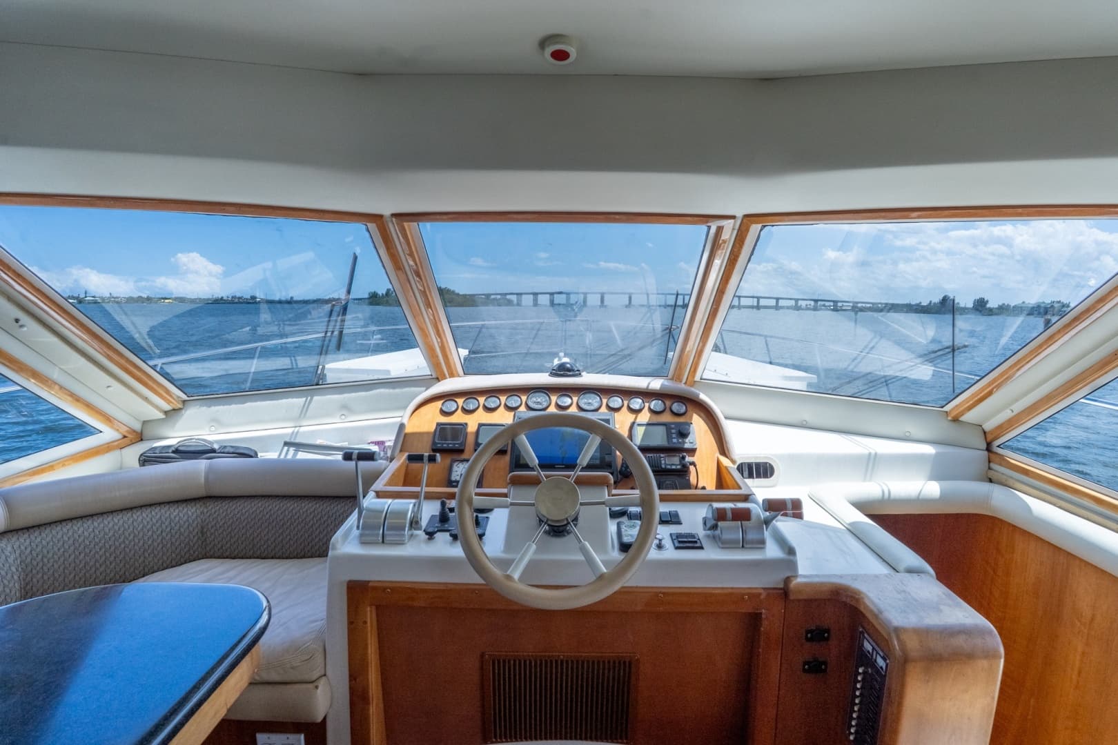 2003 Navigator 5700