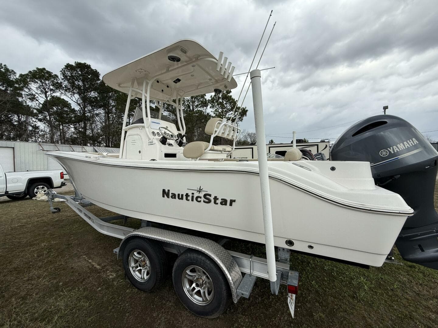 2022 NauticStar 2302 Legacy