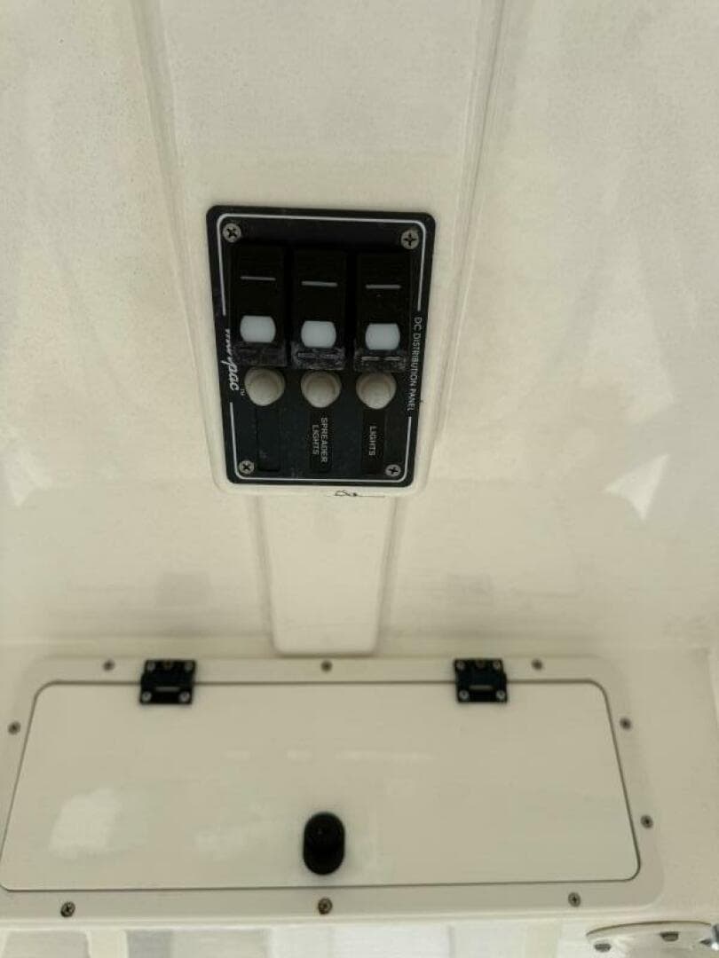 2022 NauticStar 2302 Legacy