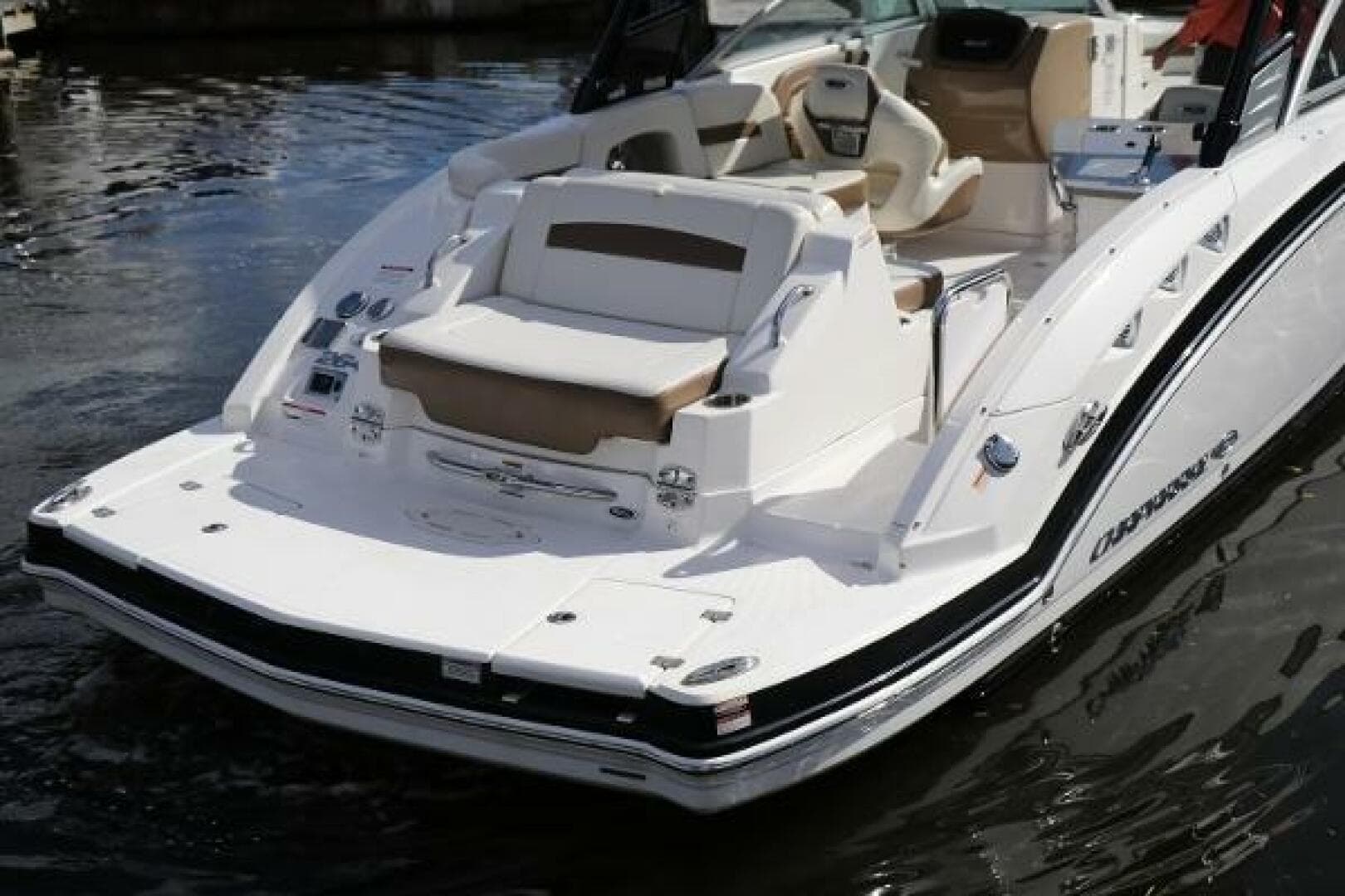 2016 Chaparral 264 Sunsesta