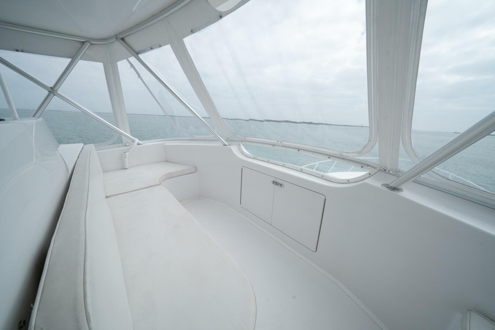 2005 Viking 52 Convertible "Aquaholic"