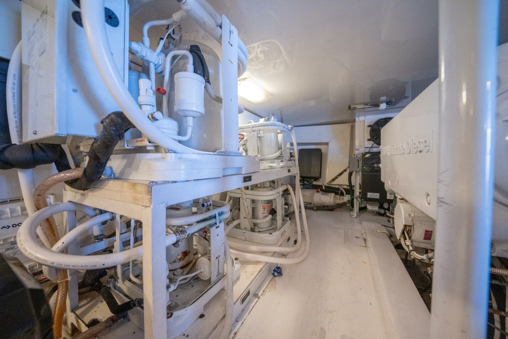 2005 Viking 52 Convertible "Aquaholic"