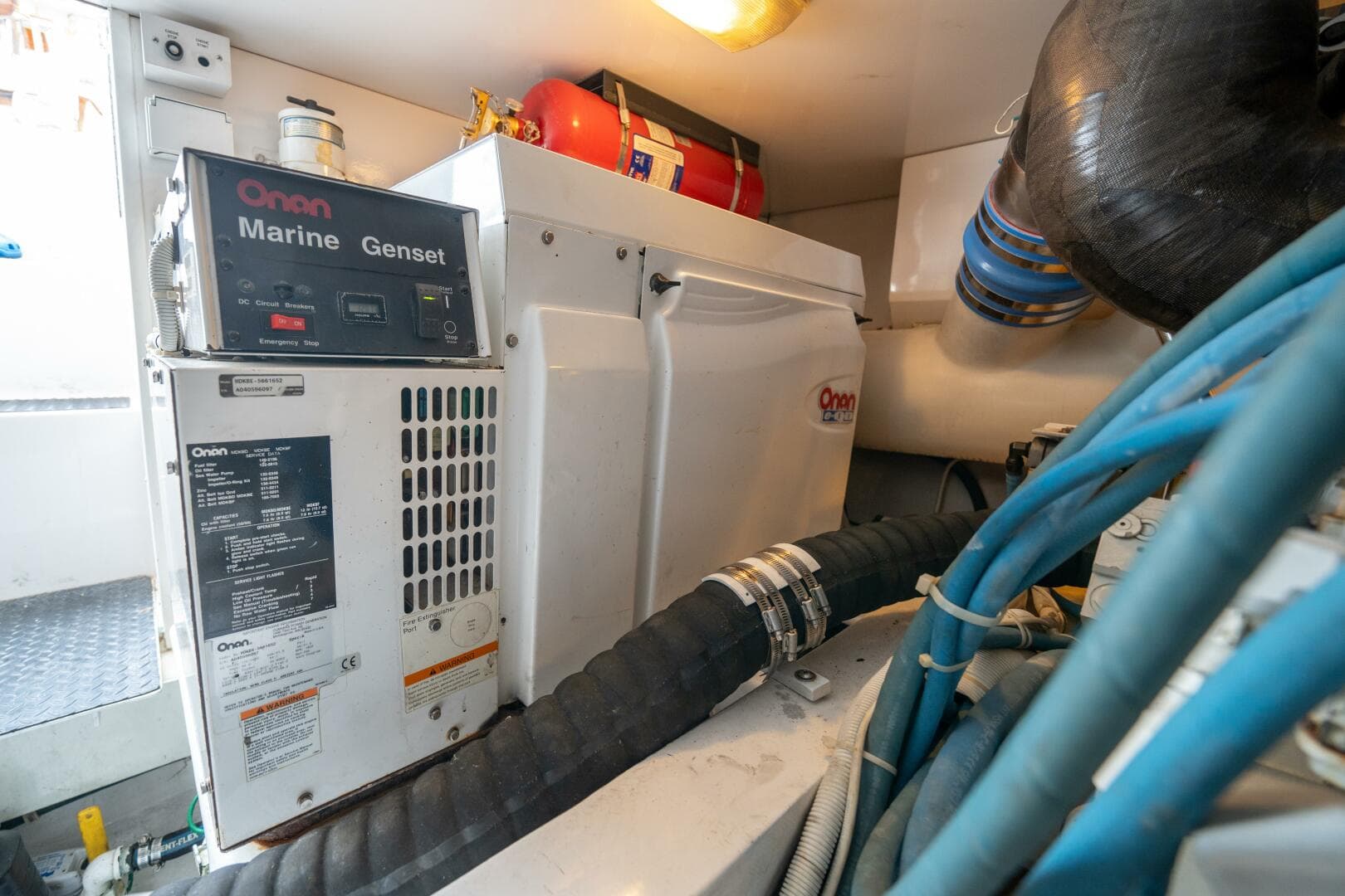 2005 Viking 52 Convertible "Aquaholic"