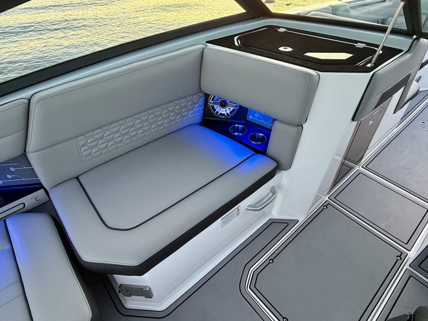 2023 Correct Craft Ingenity 23EL2 Electric Boat