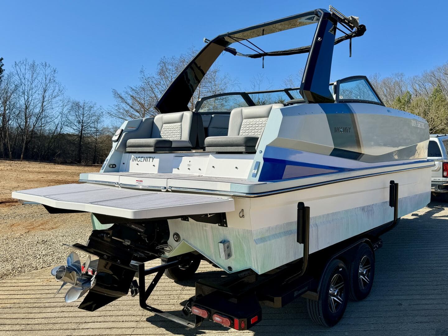 2023 Correct Craft Ingenity 23EL2 Electric Boat