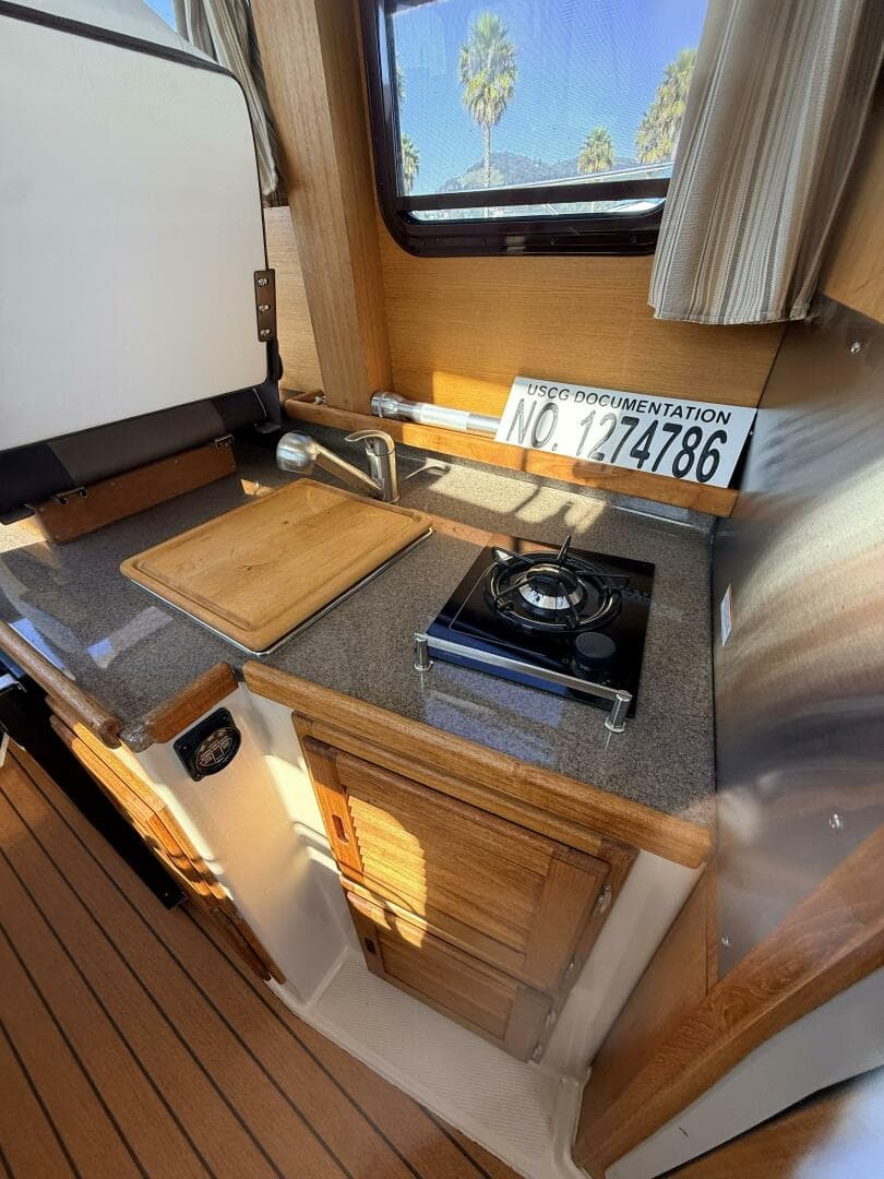 2016 Ranger Tugs R-25 SC