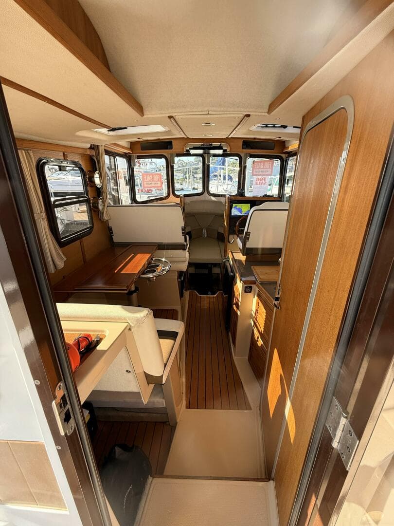 2016 Ranger Tugs R-25 SC