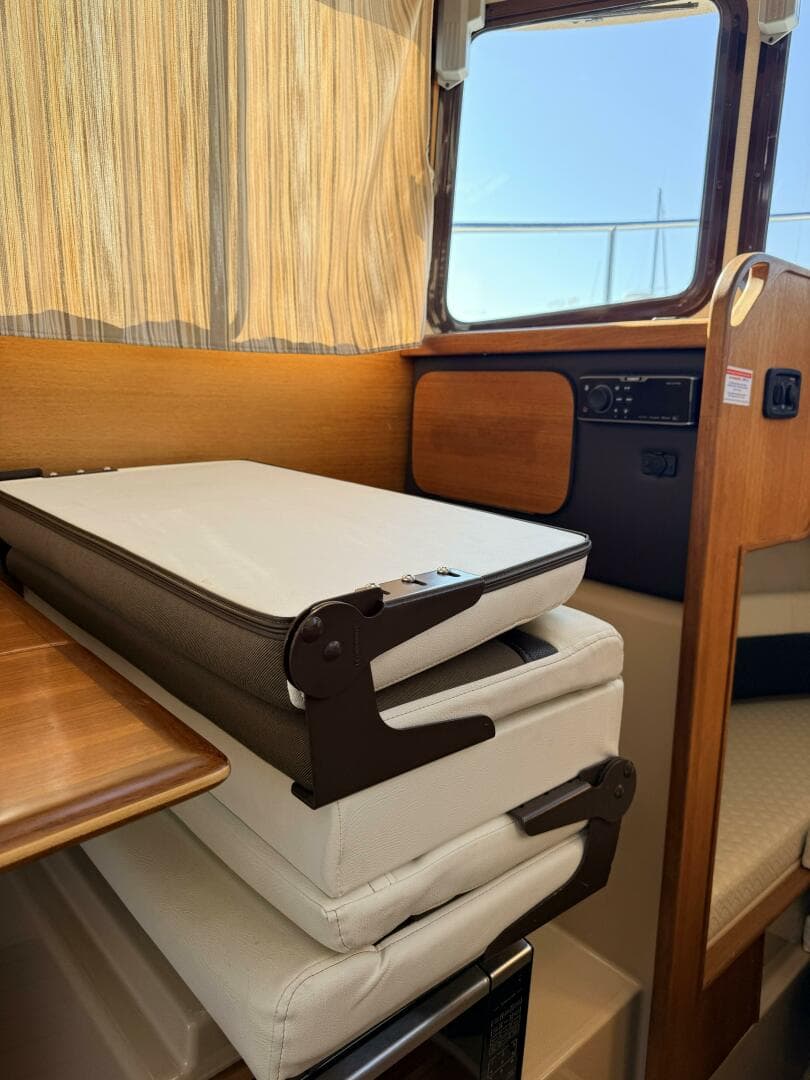 2016 Ranger Tugs R-25 SC