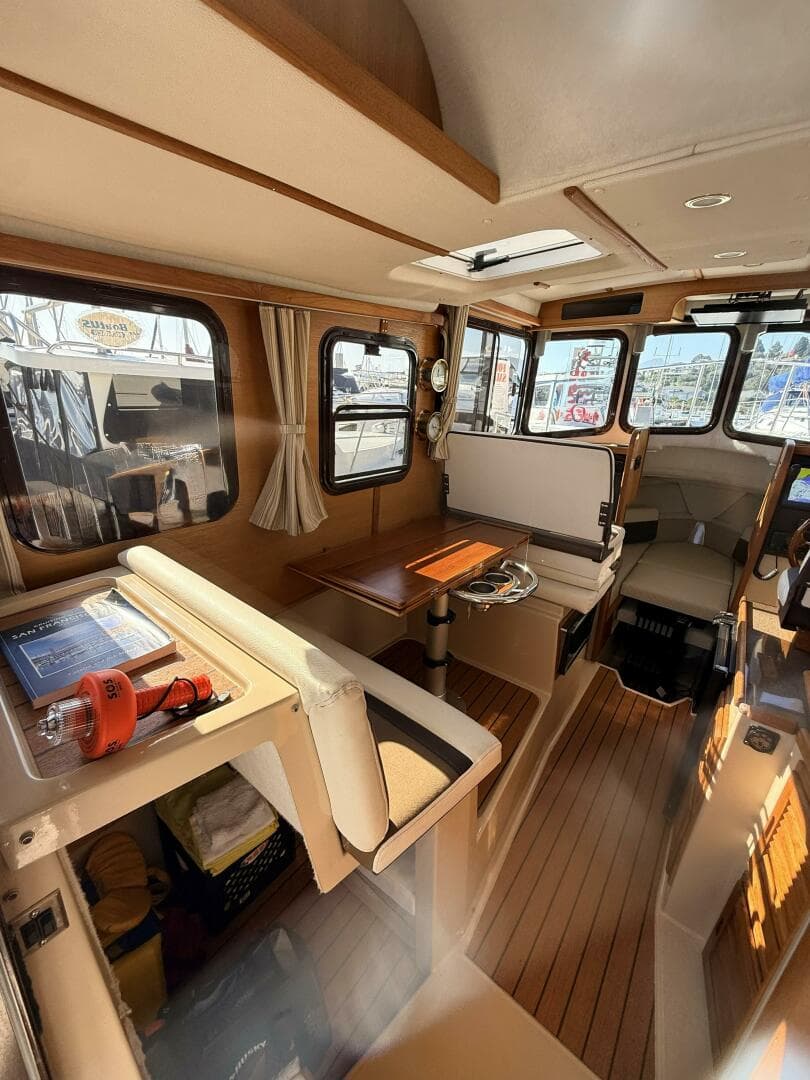 2016 Ranger Tugs R-25 SC