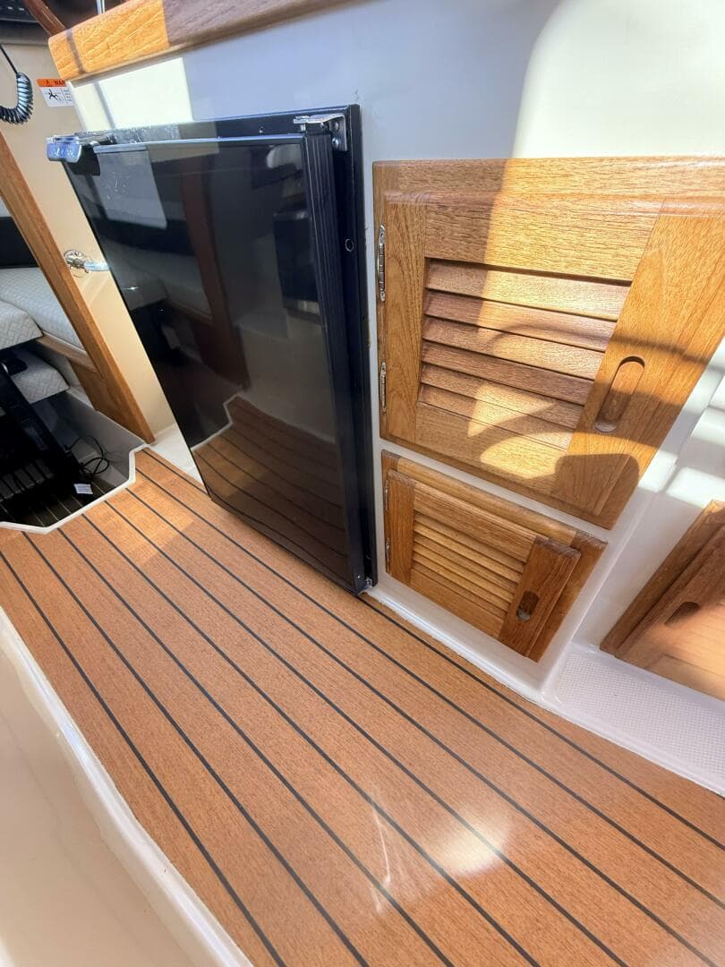 2016 Ranger Tugs R-25 SC