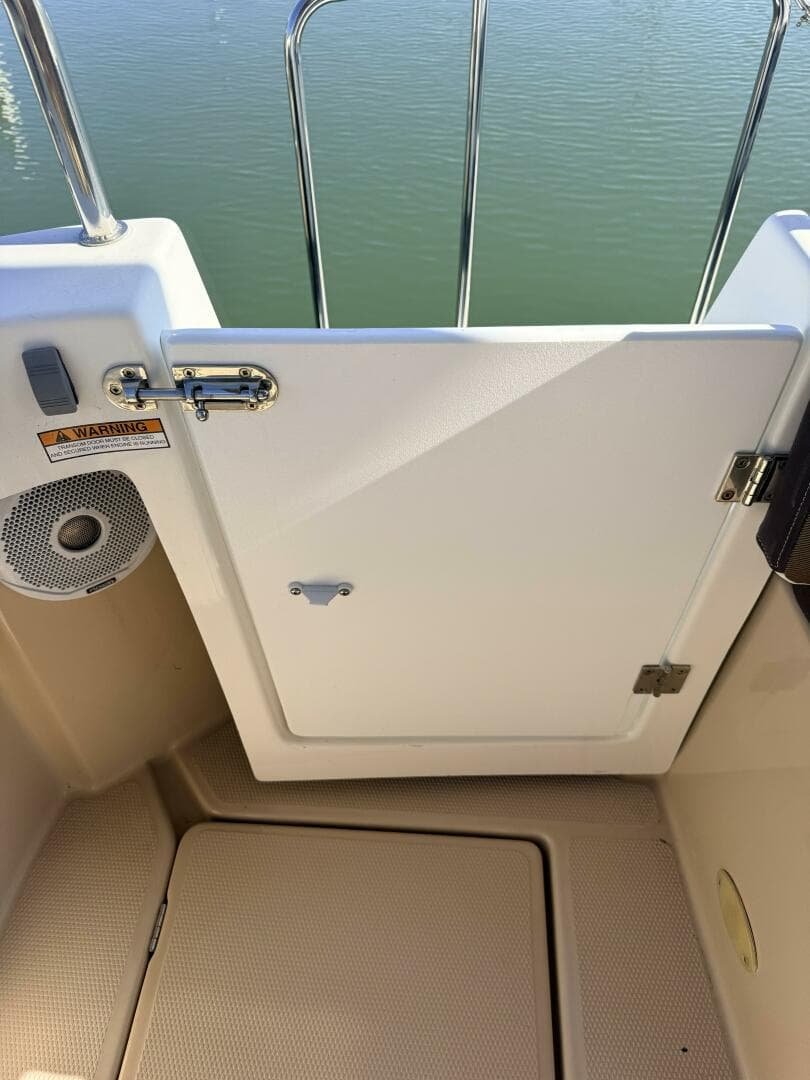 2016 Ranger Tugs R-25 SC