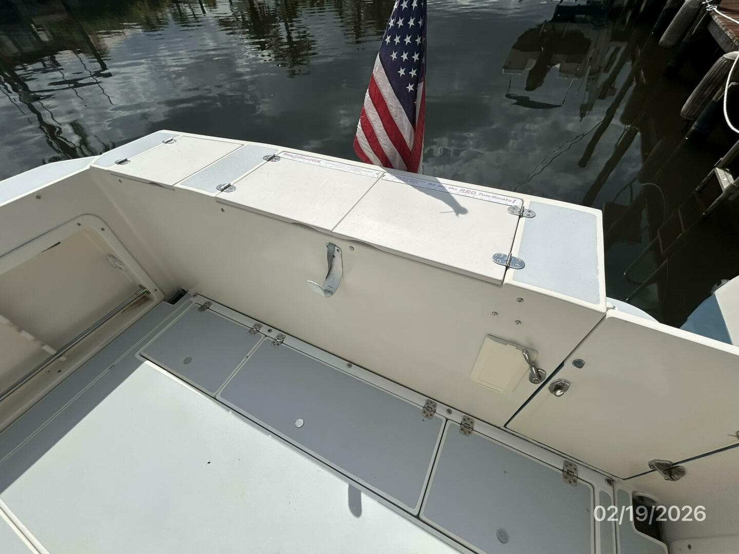 28' Albin transom storage