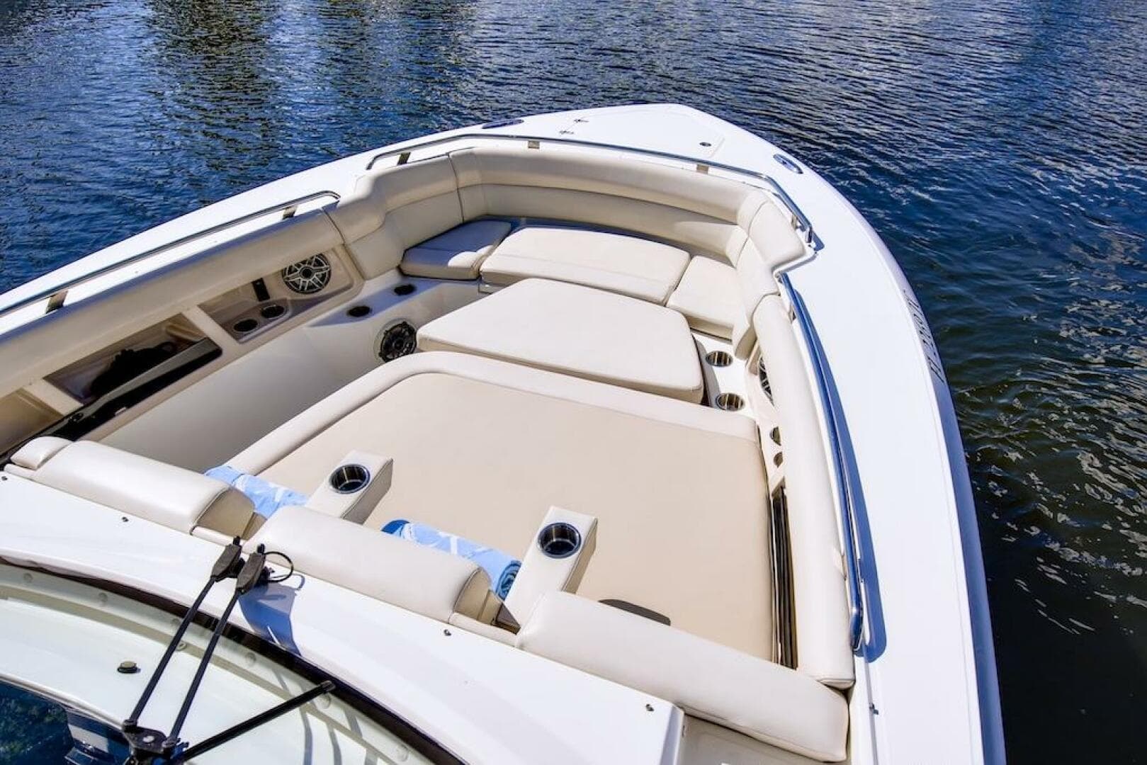2019 Boston Whaler 350 Realm