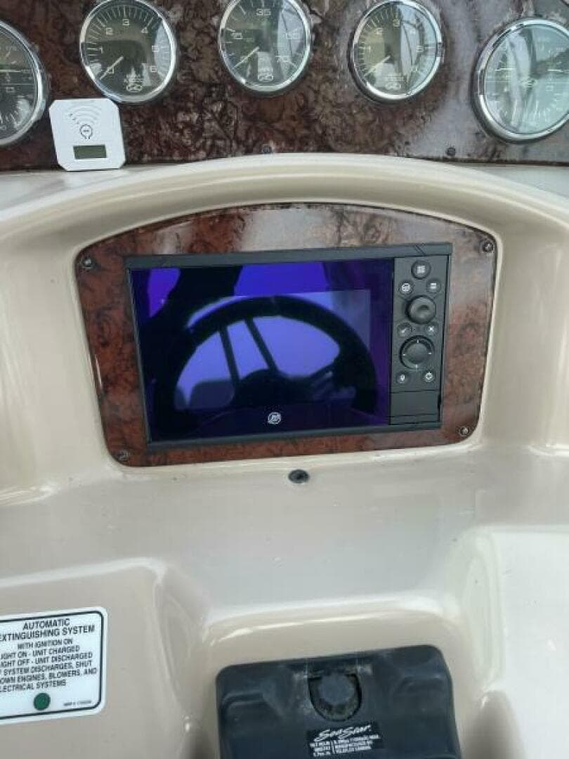 2005 Sea Ray Sundancer 320